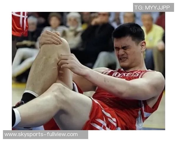 王治郅与姚明联手演绎经典扣篮瞬间引发篮球迷热议